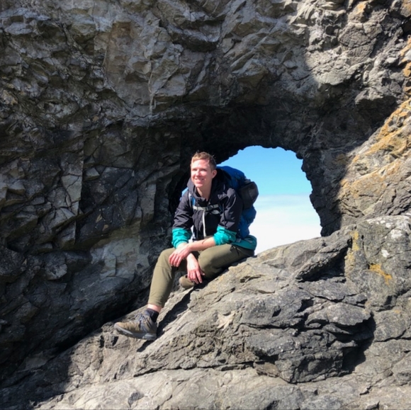 Meet your Posher: Stevie - Picture 2 of 2